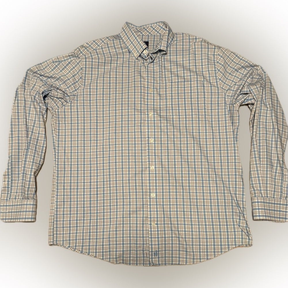 Johnnie O Performance Button up. Large